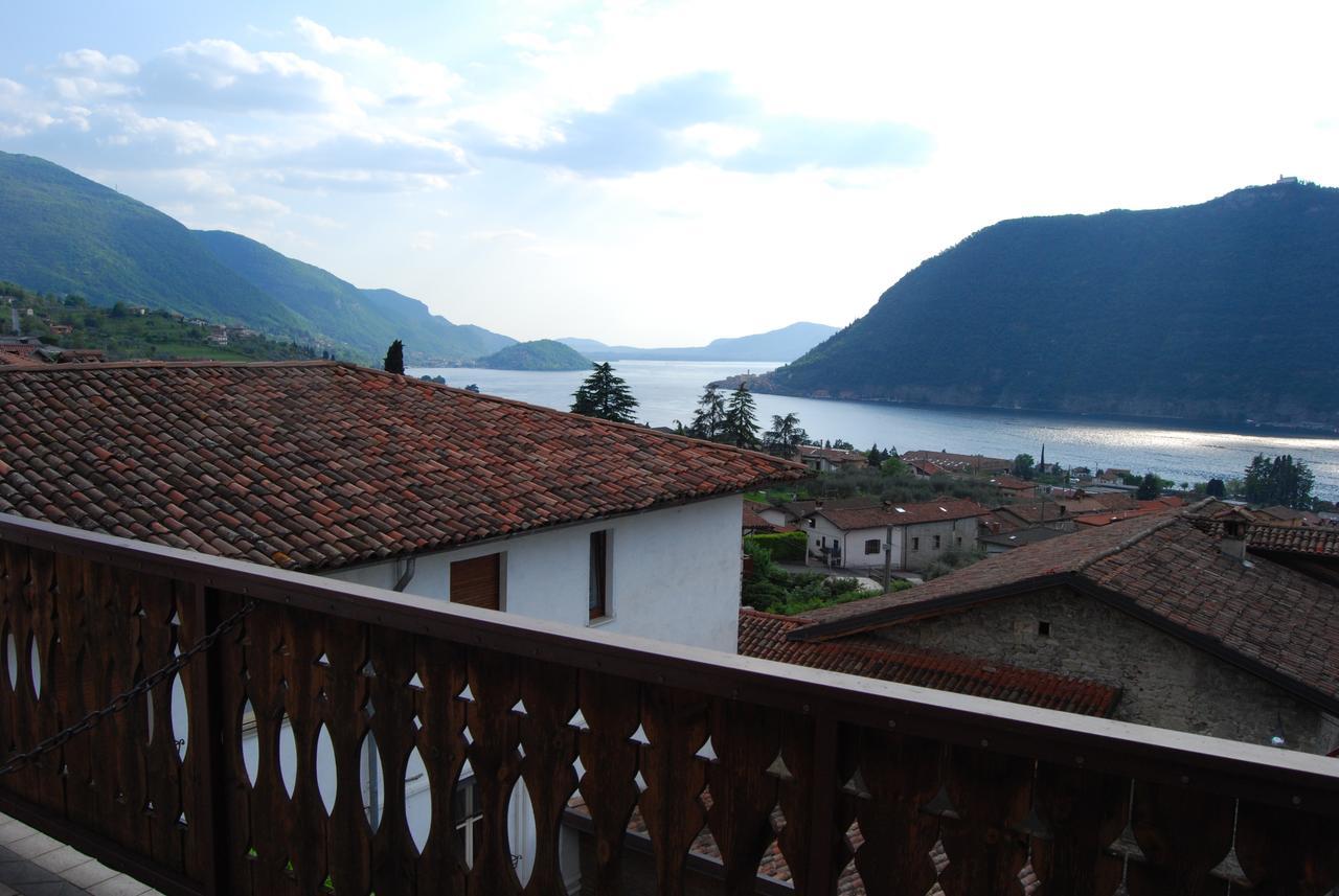 Albergo Ristorante Orazio Sale Marasino Exterior foto