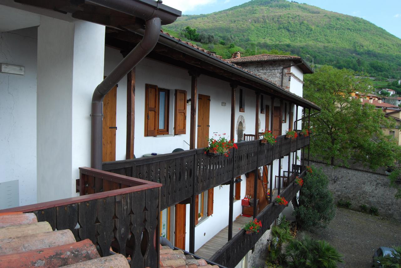 Albergo Ristorante Orazio Sale Marasino Exterior foto